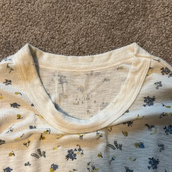 Aerie Cream and Navy Floral Long Sleeve Top - Picture 2 of 5